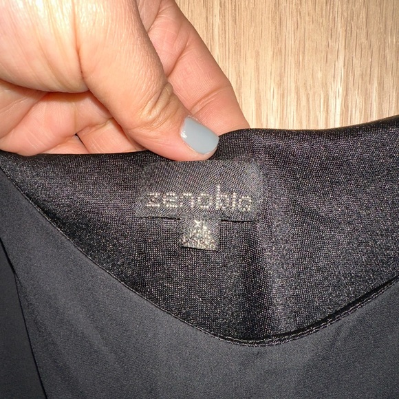 Beautiful romper with lace bottom - Picture 4 of 4